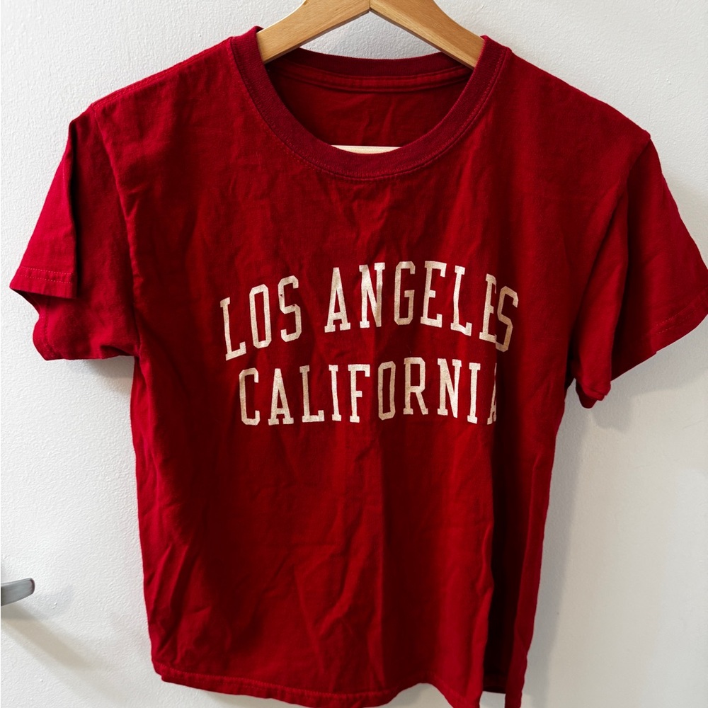 Brandy Melville Los Angeles Red baby tee
